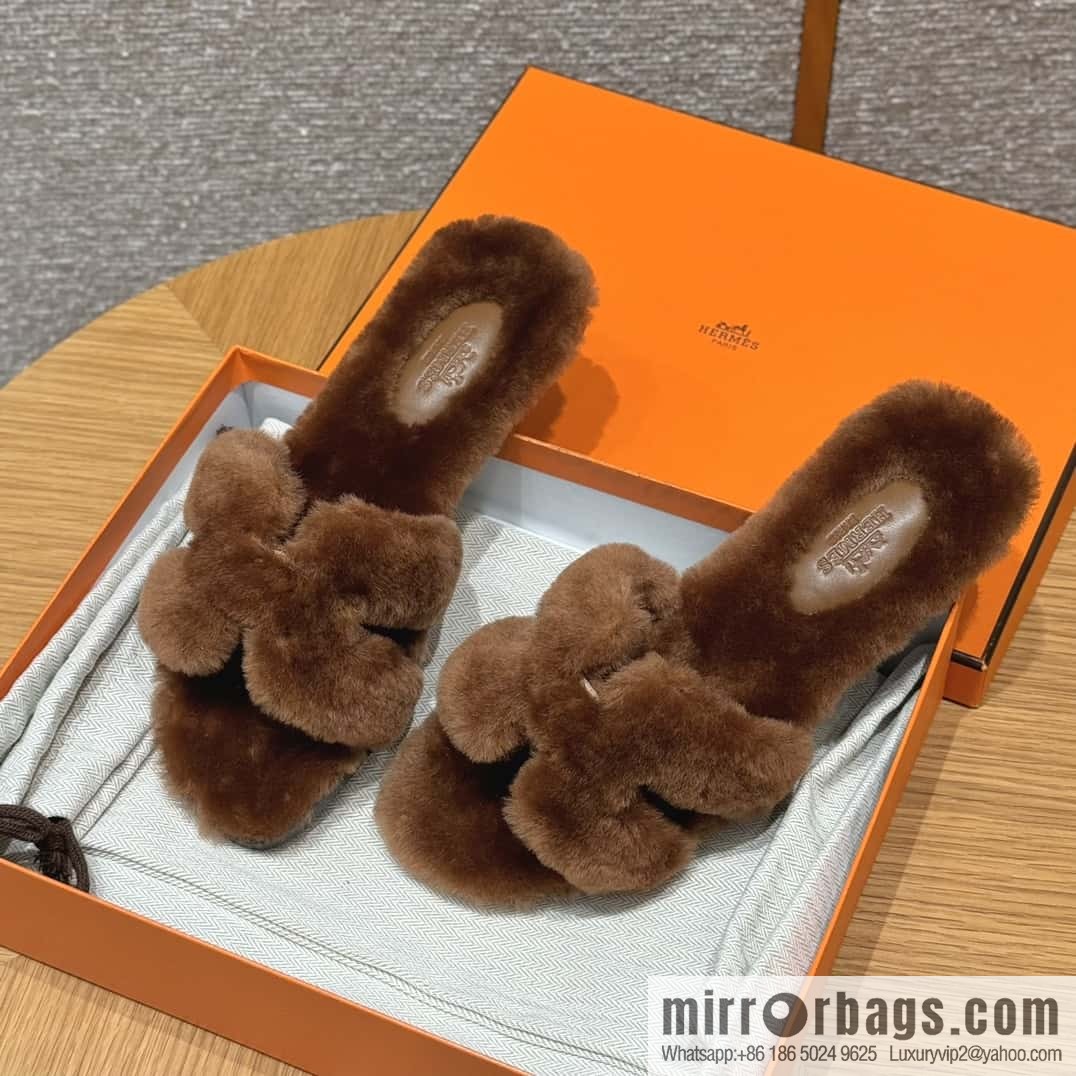 HERMES 181 Oran sandals, natural/Naturel/woolskin