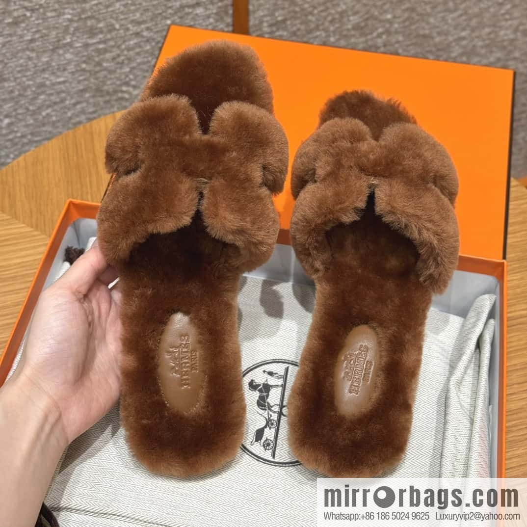 HERMES 181 Oran sandals, natural/Naturel/woolskin