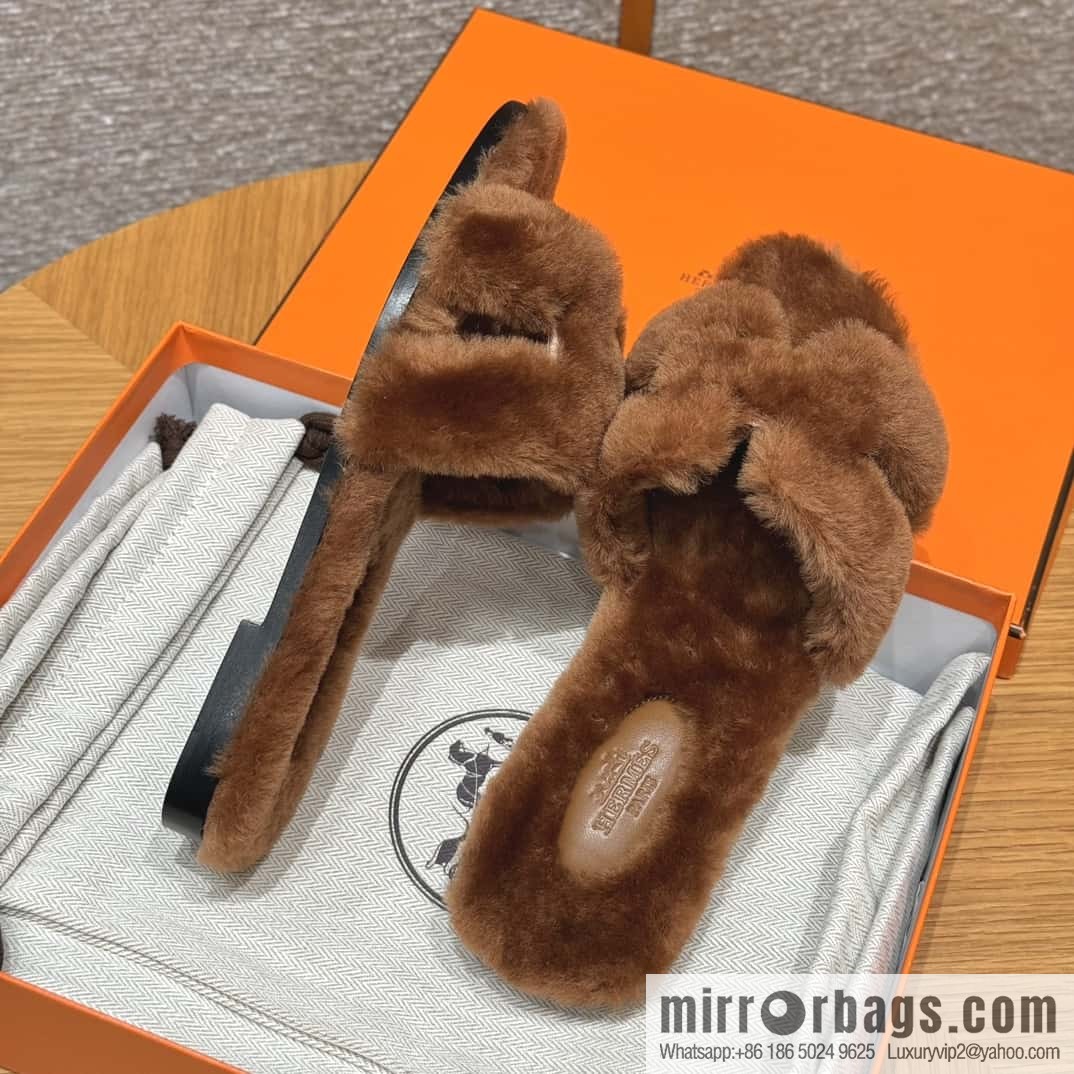 HERMES 181 Oran sandals, natural/Naturel/woolskin