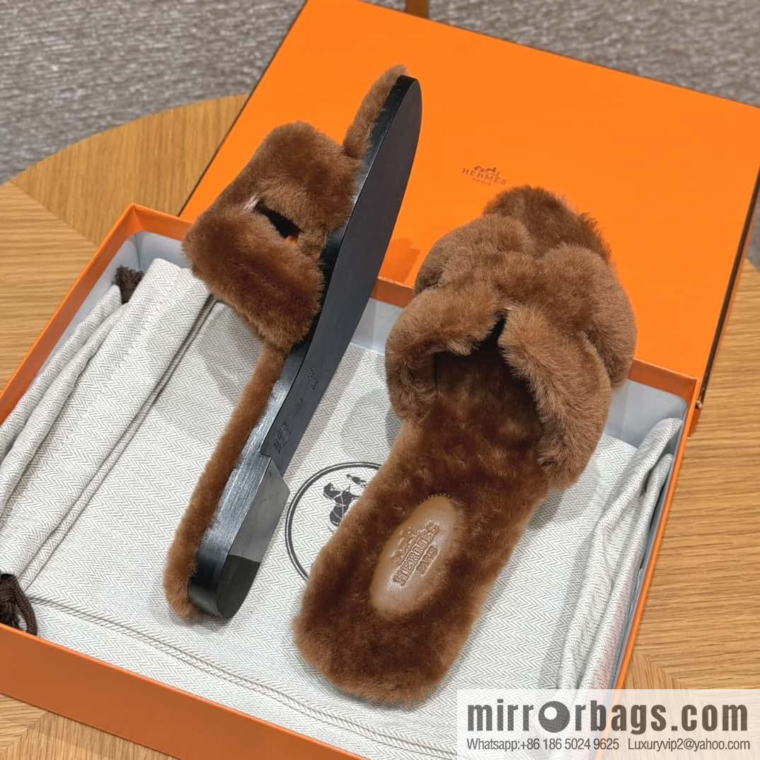 HERMES 181 Oran sandals, natural/Naturel/woolskin