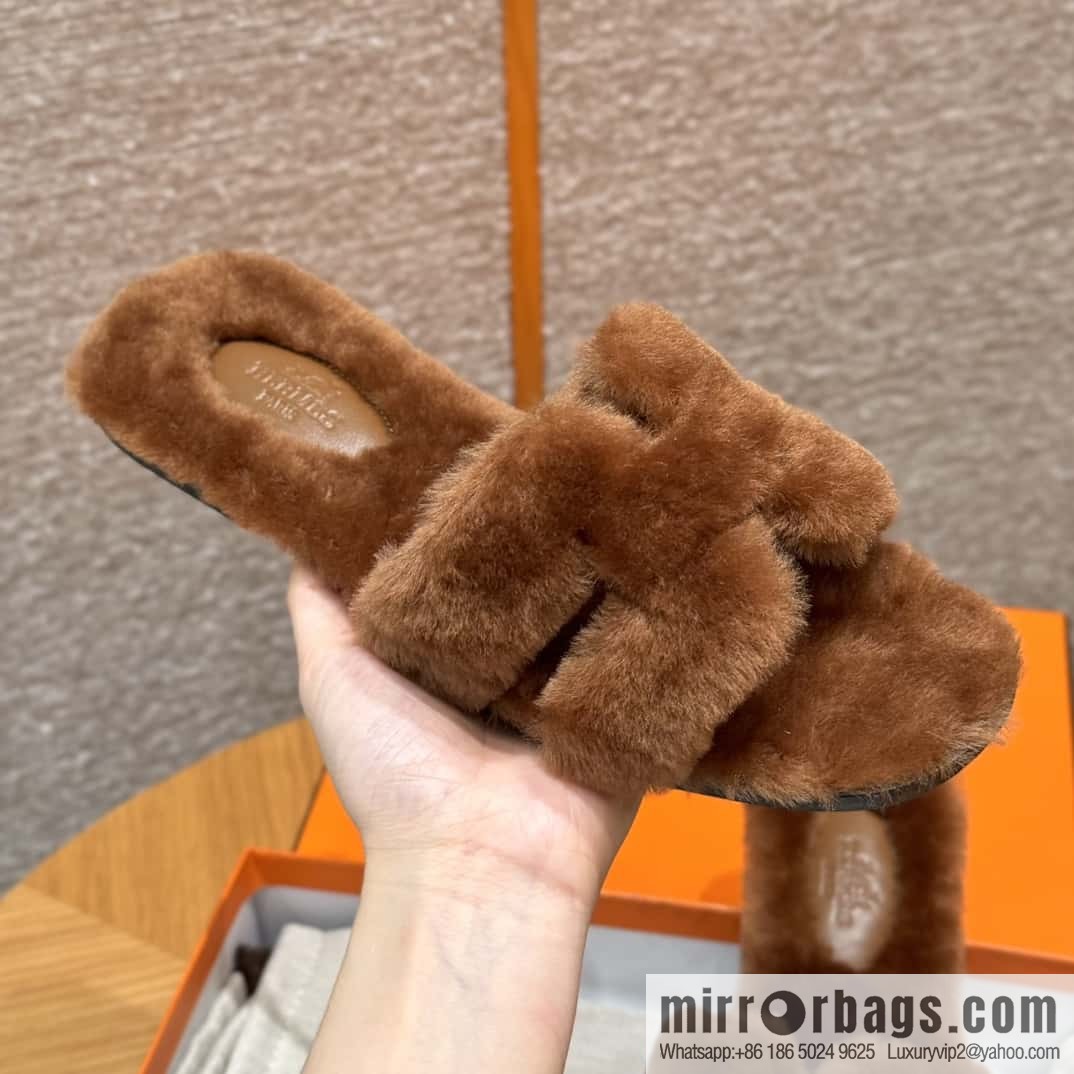 HERMES 181 Oran sandals, natural/Naturel/woolskin