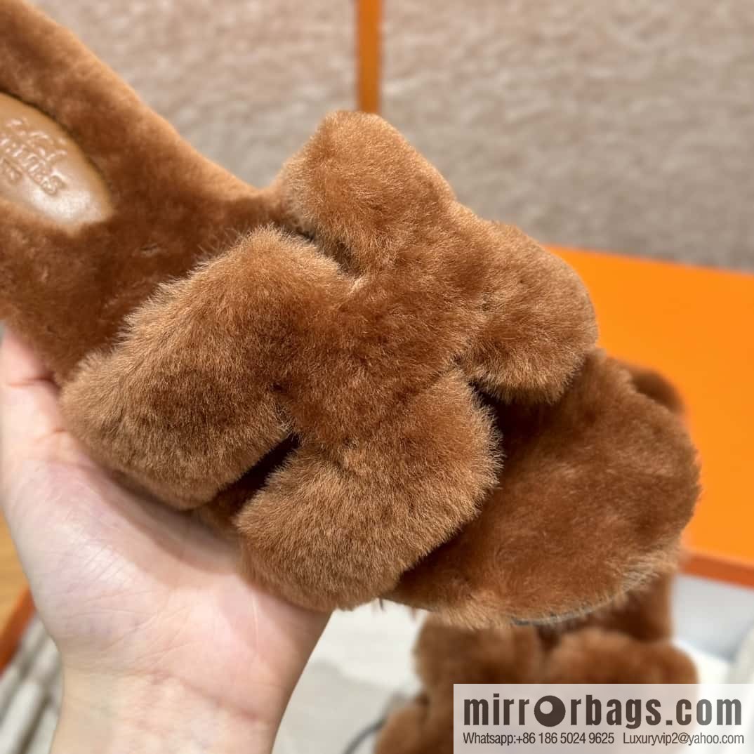 HERMES 181 Oran sandals, natural/Naturel/woolskin