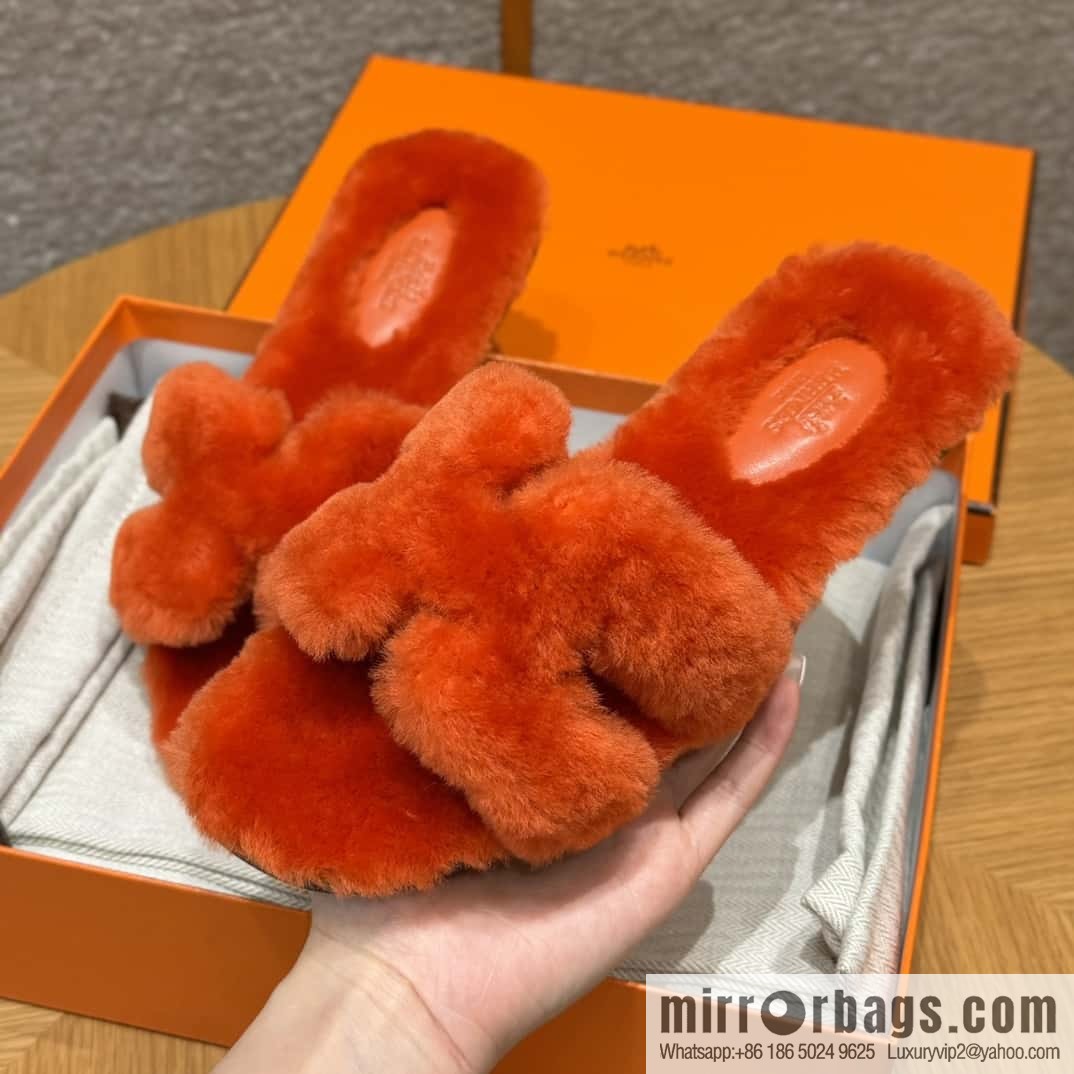 HERMES 181 Oran sandals, Turin red/Royge De Turin wool/woolskin