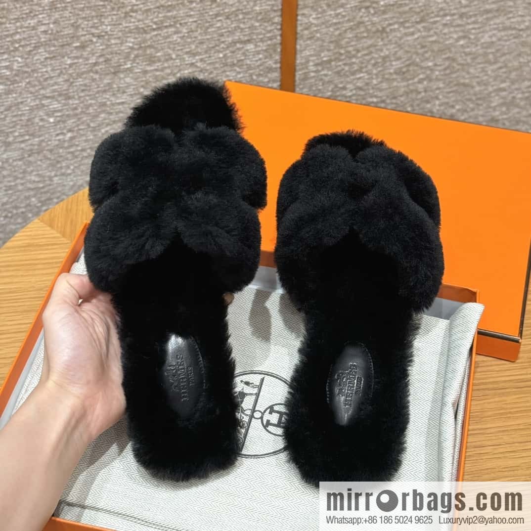 HERMES 181 Oran sandals, black/89/Nior wool/woolskin