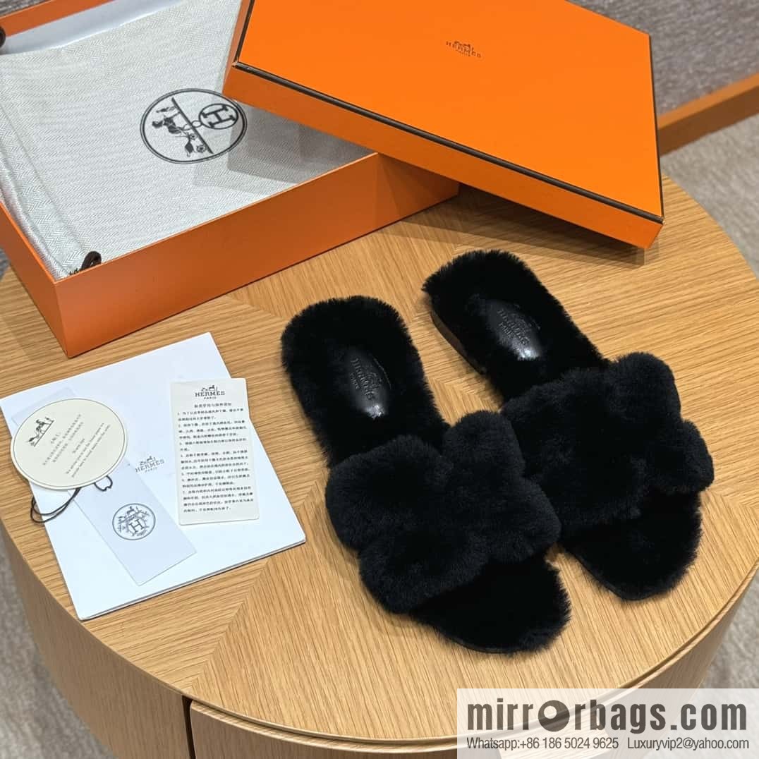 HERMES 181 Oran sandals, black/89/Nior wool/woolskin