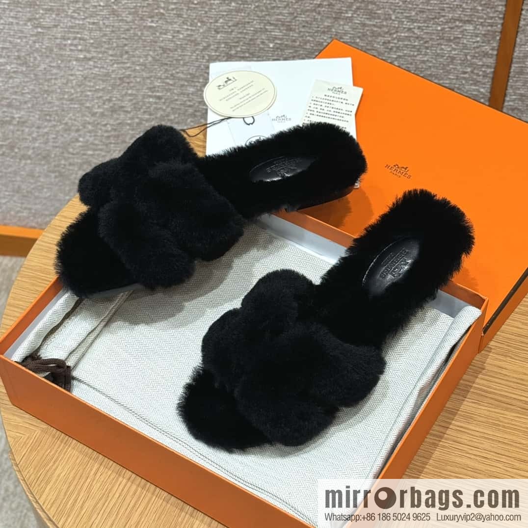 HERMES 181 Oran sandals, black/89/Nior wool/woolskin