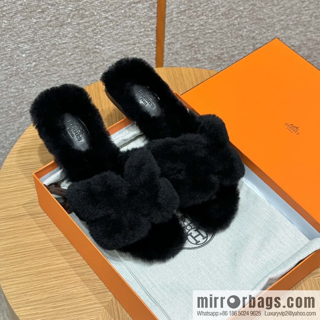 HERMES 181 Oran sandals, black/89/Nior wool/woolskin