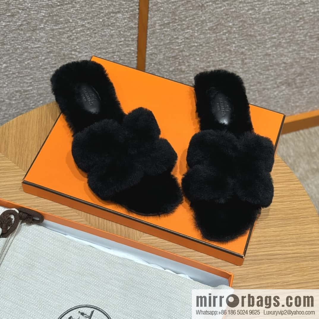 HERMES 181 Oran sandals, black/89/Nior wool/woolskin