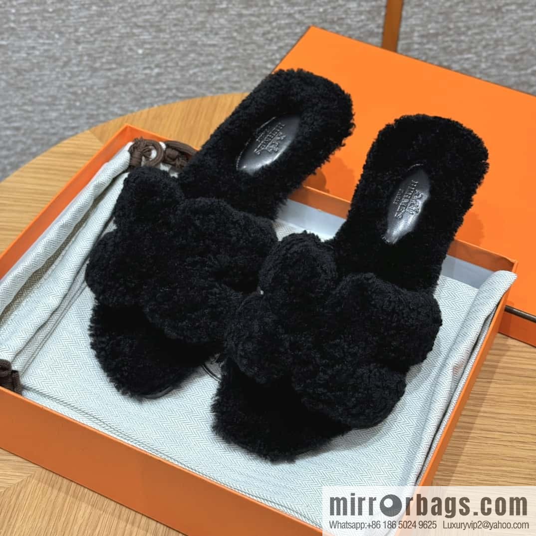 HERMES 181 Oran sandals, black/89/Nior wool/woolskin