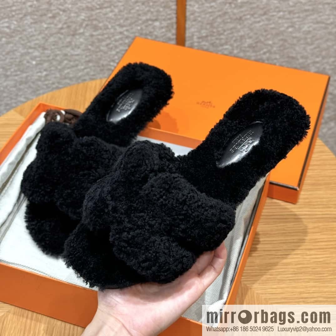 HERMES 181 Oran sandals, black/89/Nior wool/woolskin