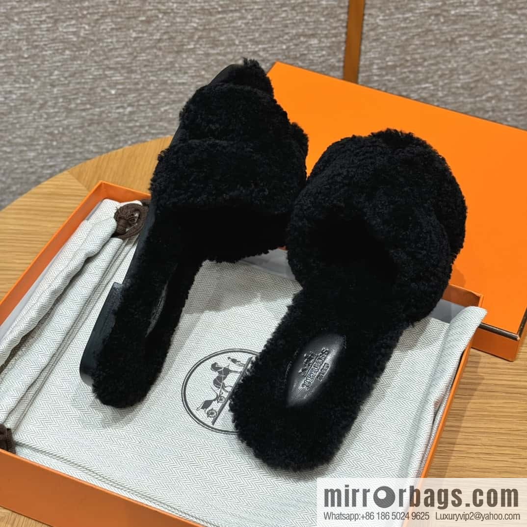 HERMES 181 Oran sandals, black/89/Nior wool/woolskin