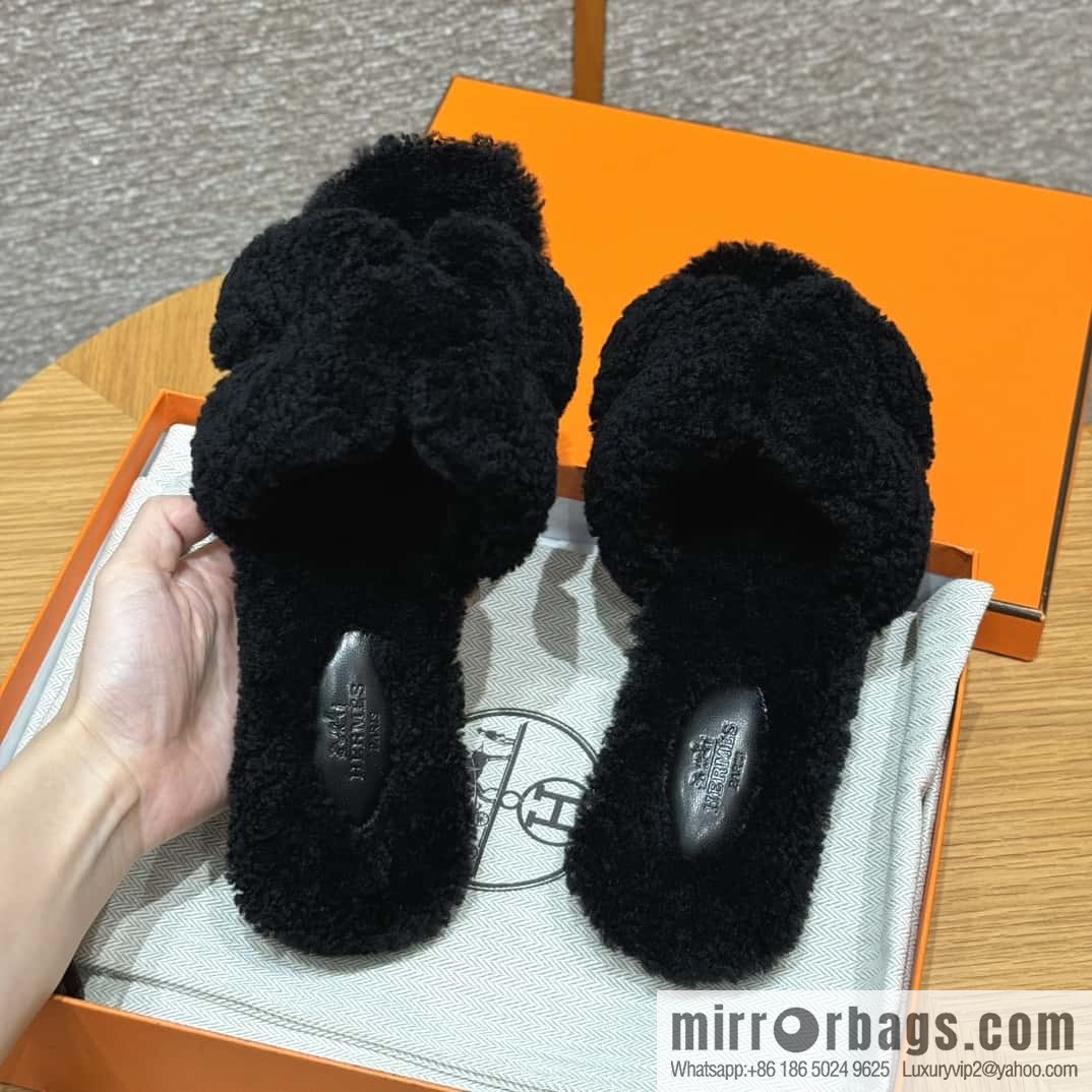 HERMES 181 Oran sandals, black/89/Nior wool/woolskin