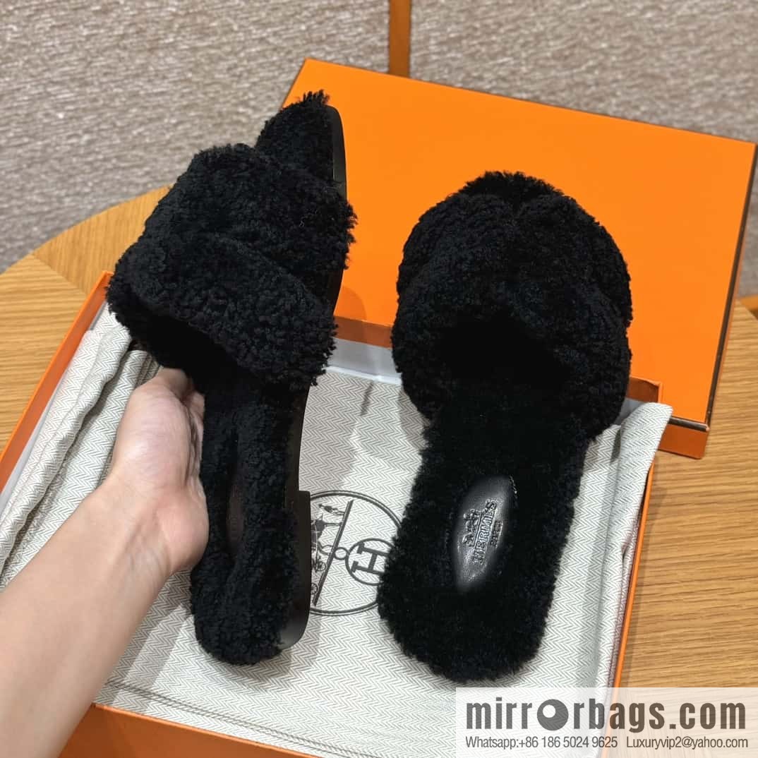 HERMES 181 Oran sandals, black/89/Nior wool/woolskin