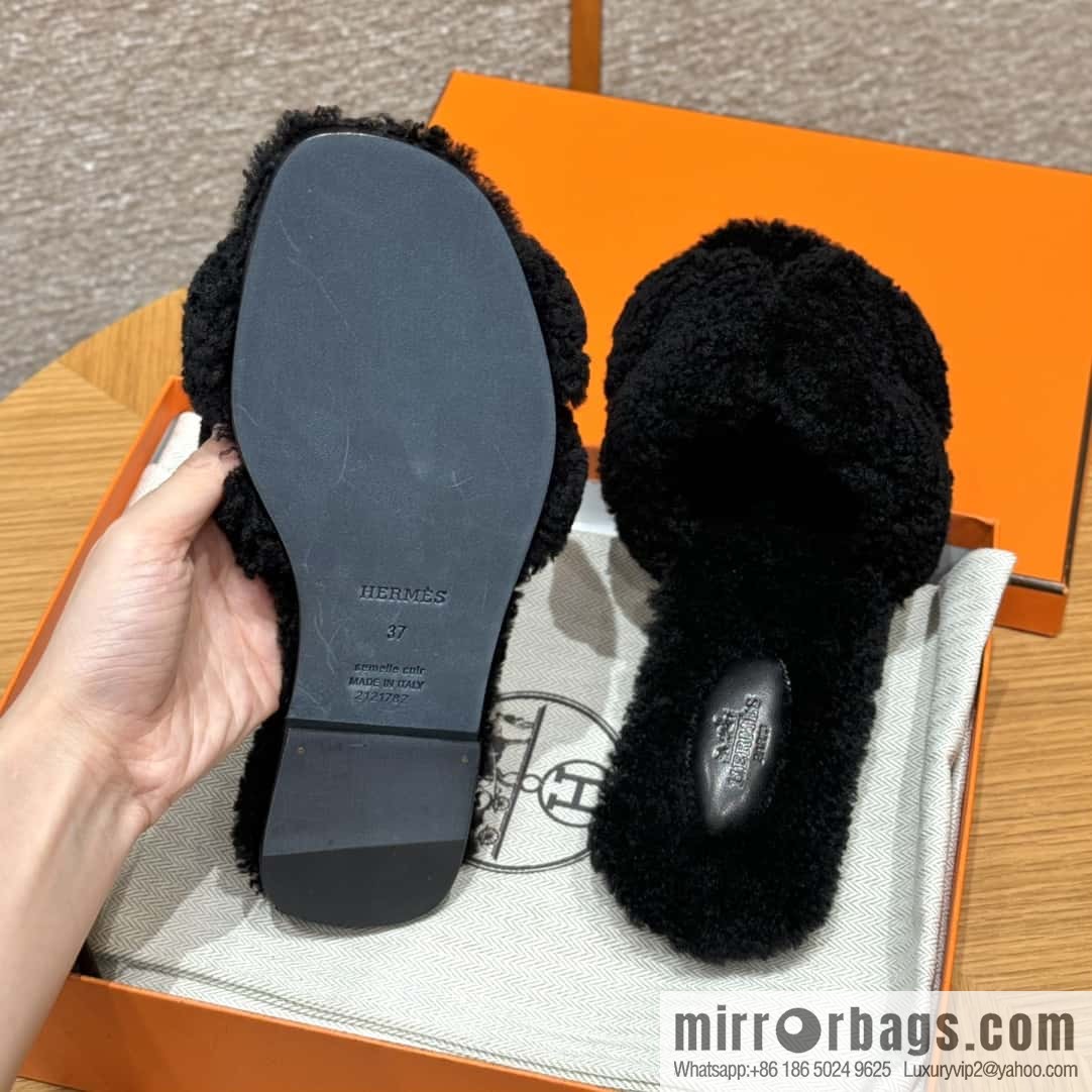 HERMES 181 Oran sandals, black/89/Nior wool/woolskin