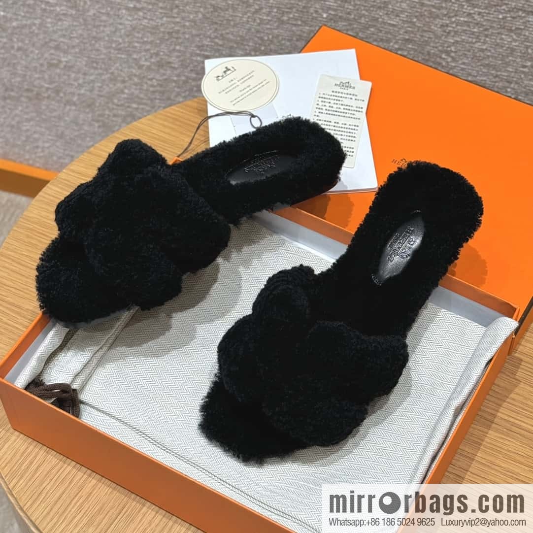 HERMES 181 Oran sandals, black/89/Nior wool/woolskin
