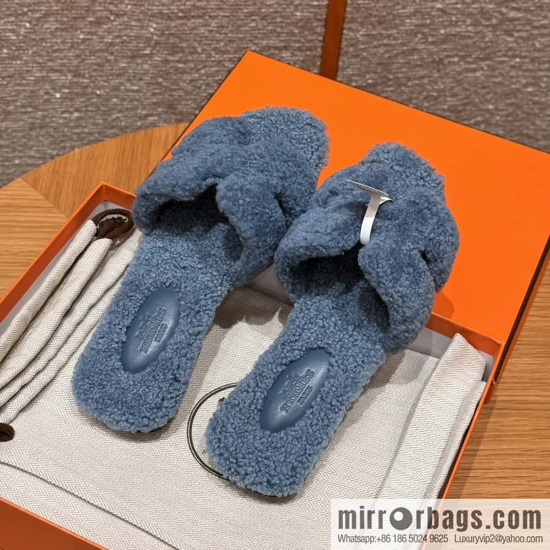 HERMES 181 Oran sandals, blue/Blue woolskin