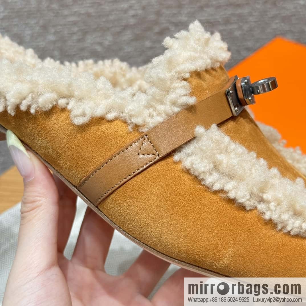 HERMES 188 Oz Mule shoes, natural/light beige/Naturel/Ecru wool/Woolskin/suede/Chamois leather