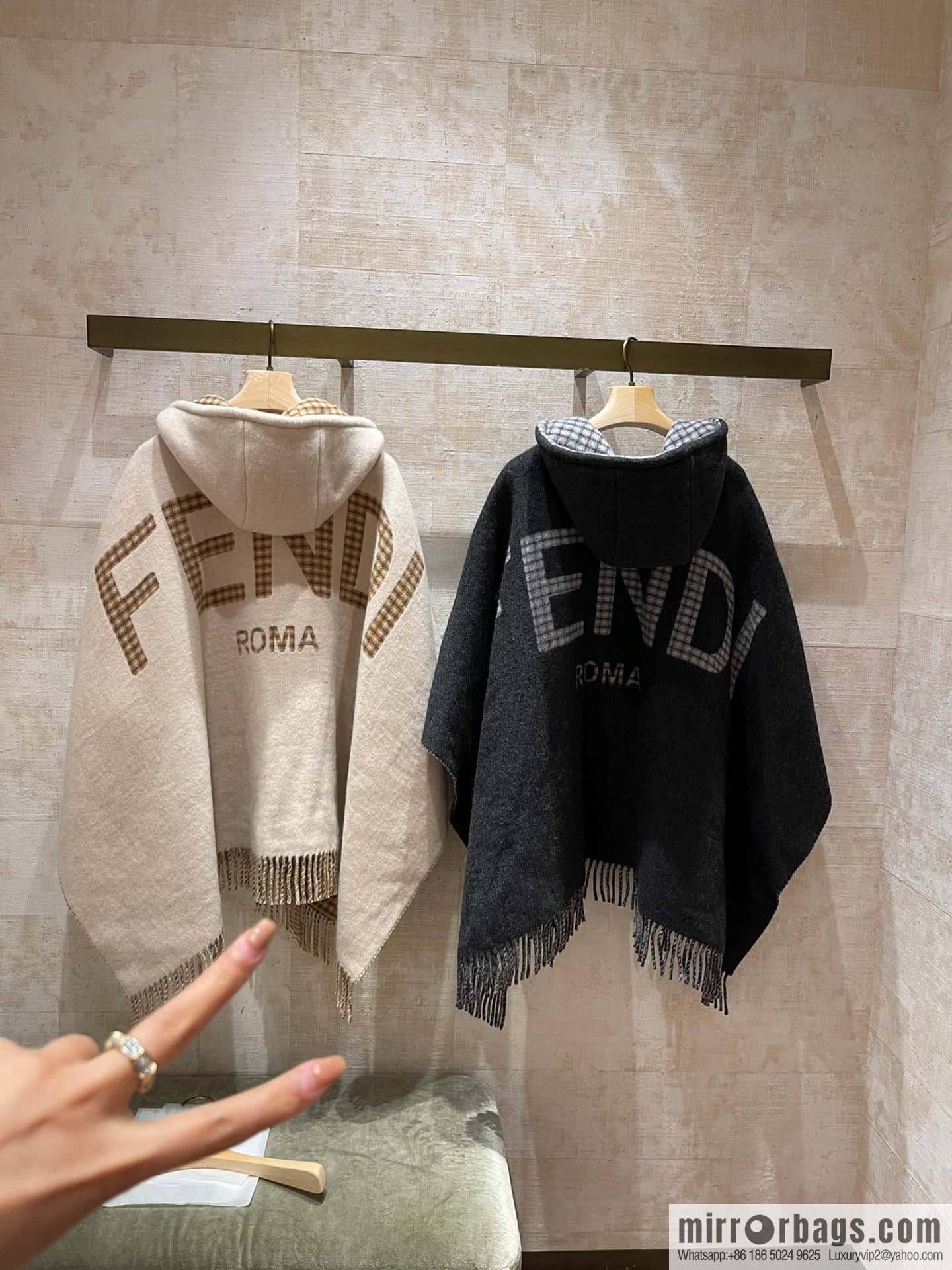 • Jacket cape ▪️ cream