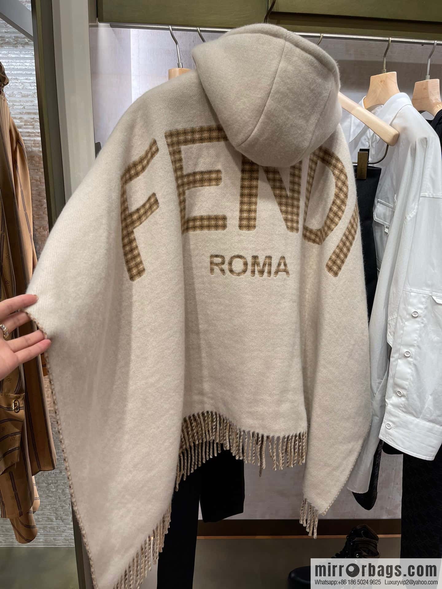 • Jacket cape ▪️ cream