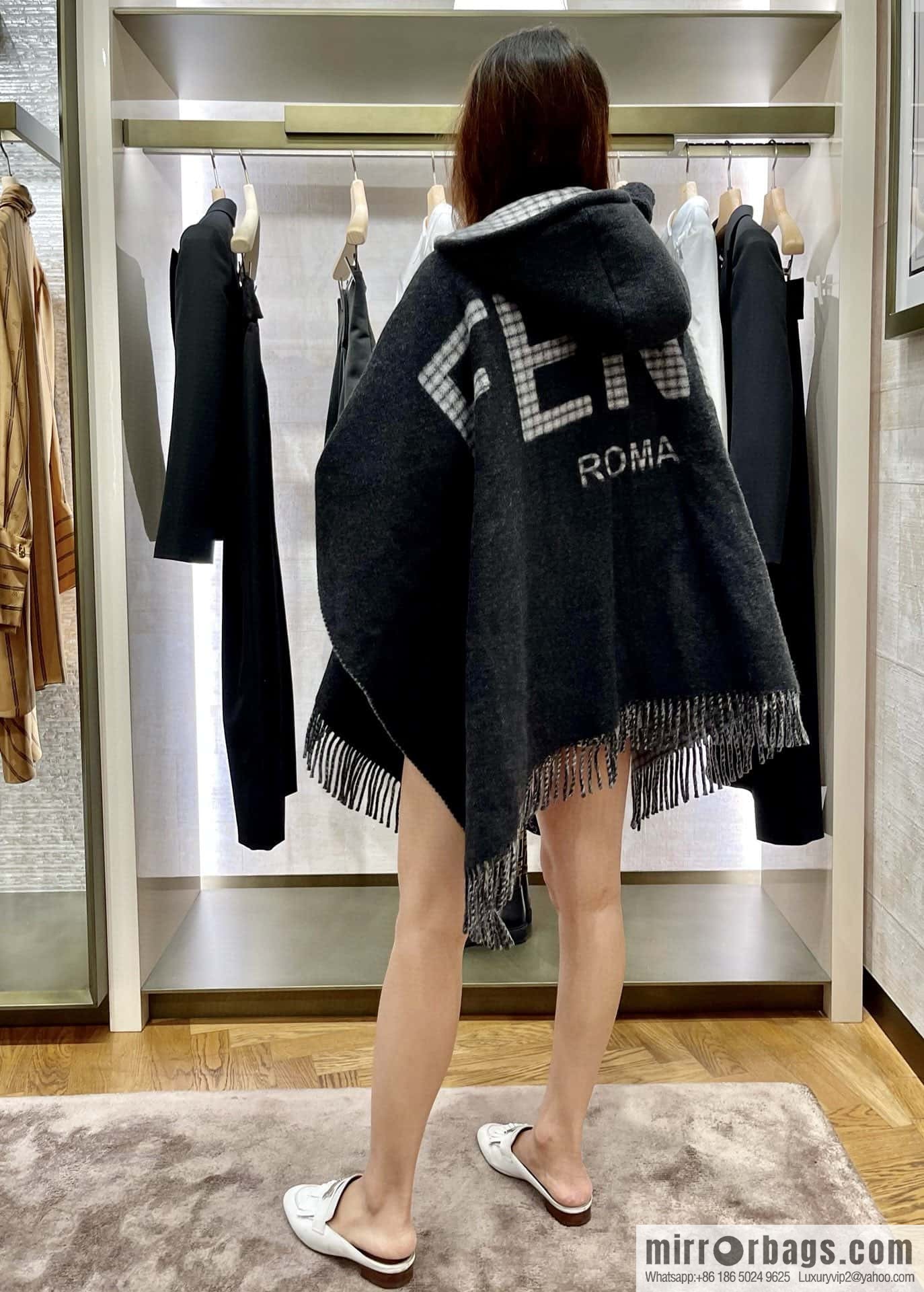 • Jacket cape ▪️ black gray