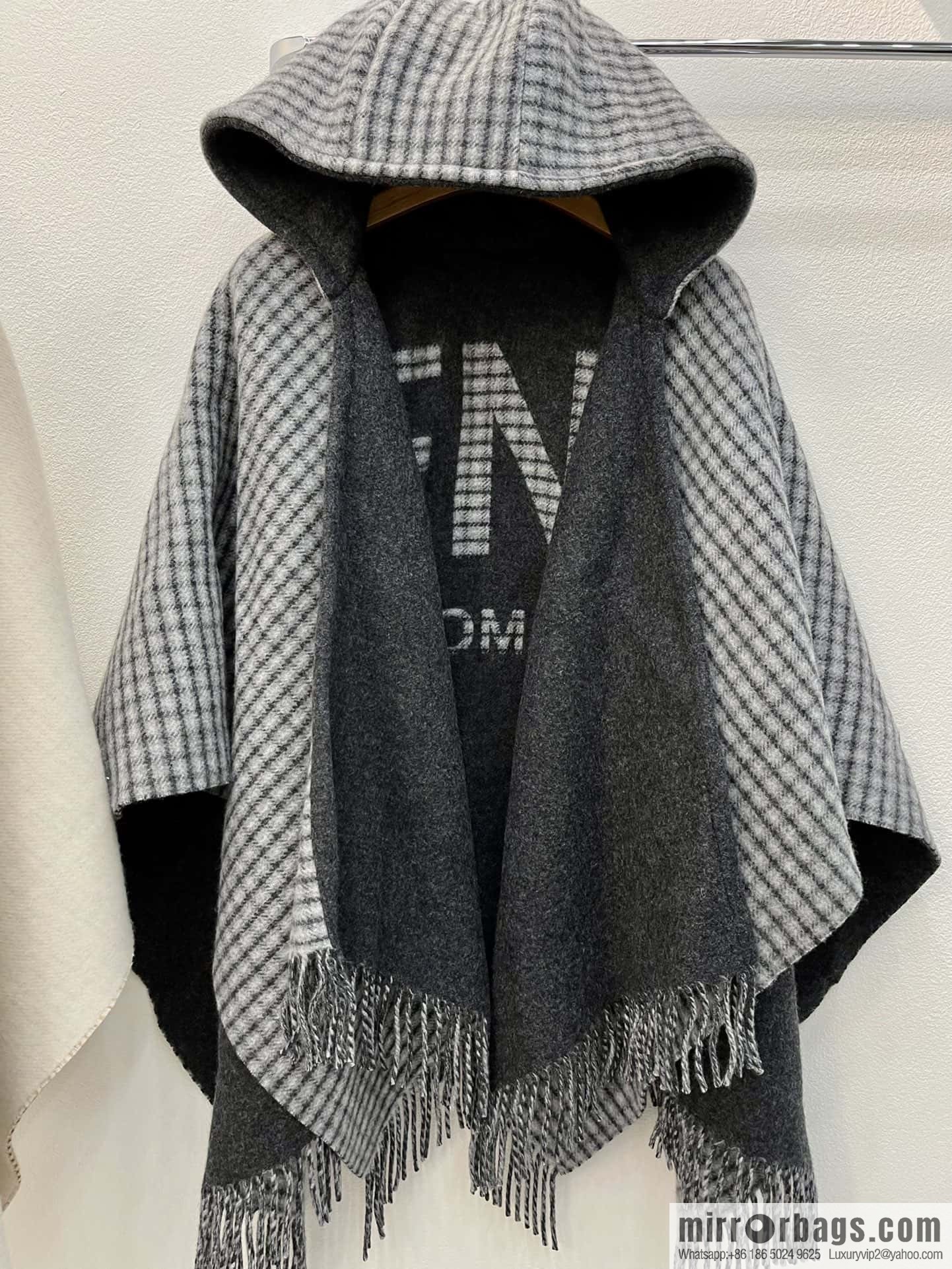 • Jacket cape ▪️ black gray