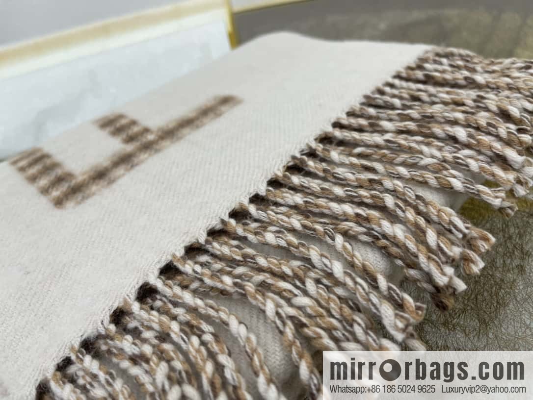 • • Roman checked alphabet double-sided towel🧸