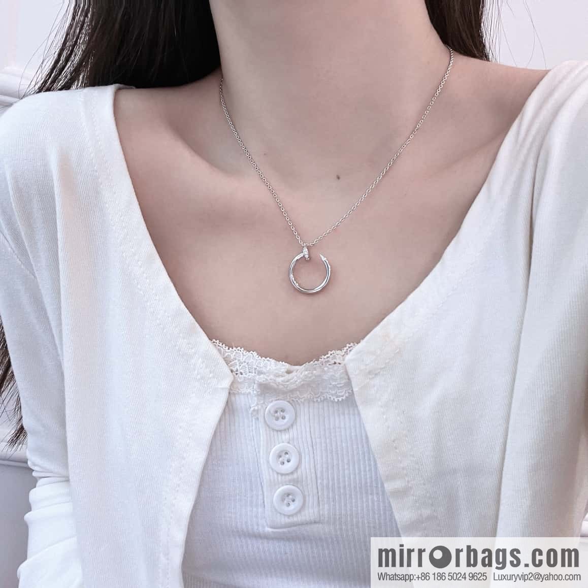 ❗New ❗ ☀ Cartier Cartier Glossy, Full Diamond, Nail Necklace ☀