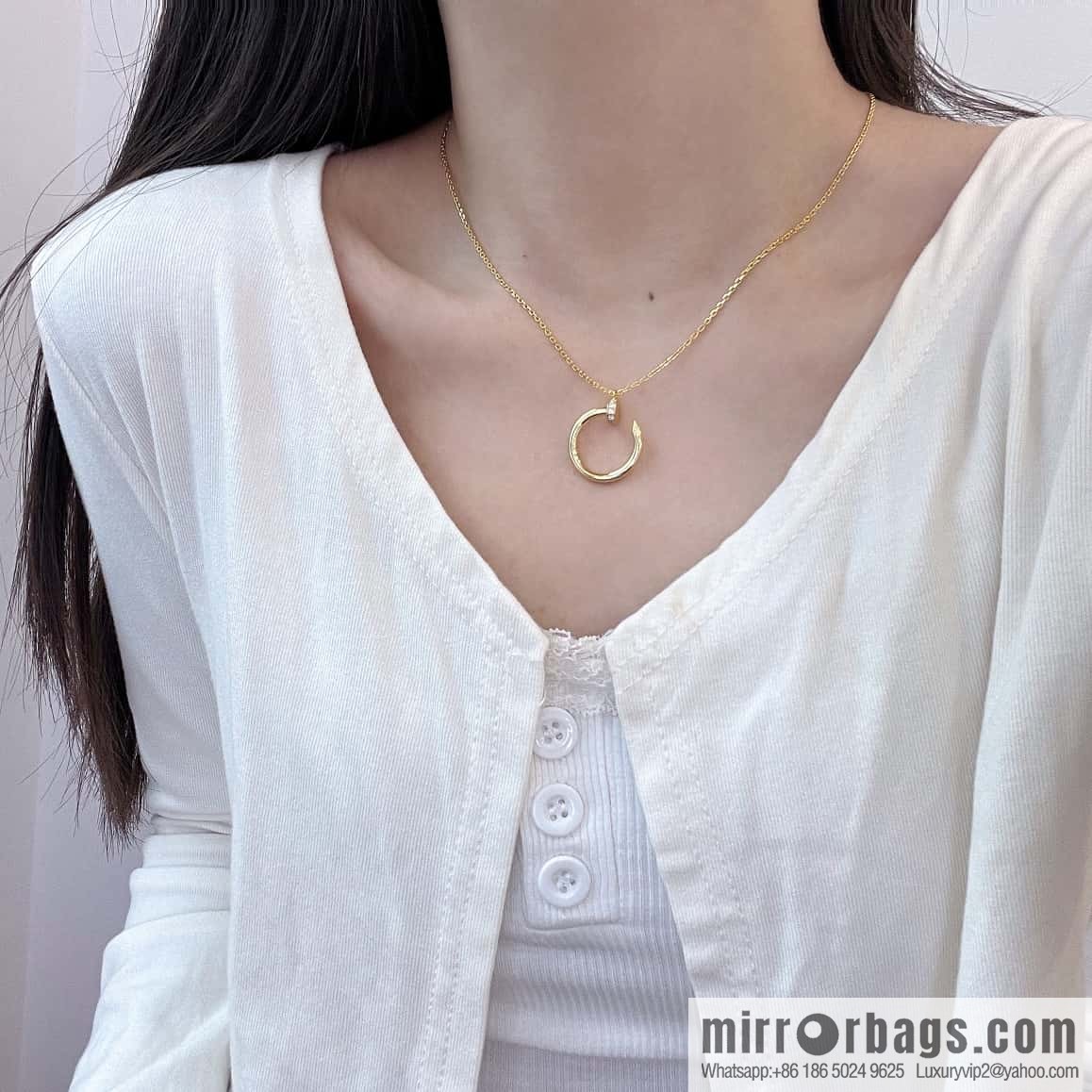 ❗New ❗ ☀ Cartier Cartier Glossy, Full Diamond, Nail Necklace ☀