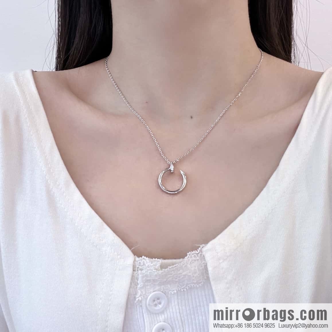 ❗New ❗ ☀ Cartier Cartier Glossy, Full Diamond, Nail Necklace ☀