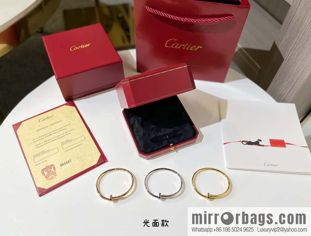 ❤️Popular (new version) ☀️ glossy model ☀️ Cartier LOVE series, glossy nail bracelet  ☀️