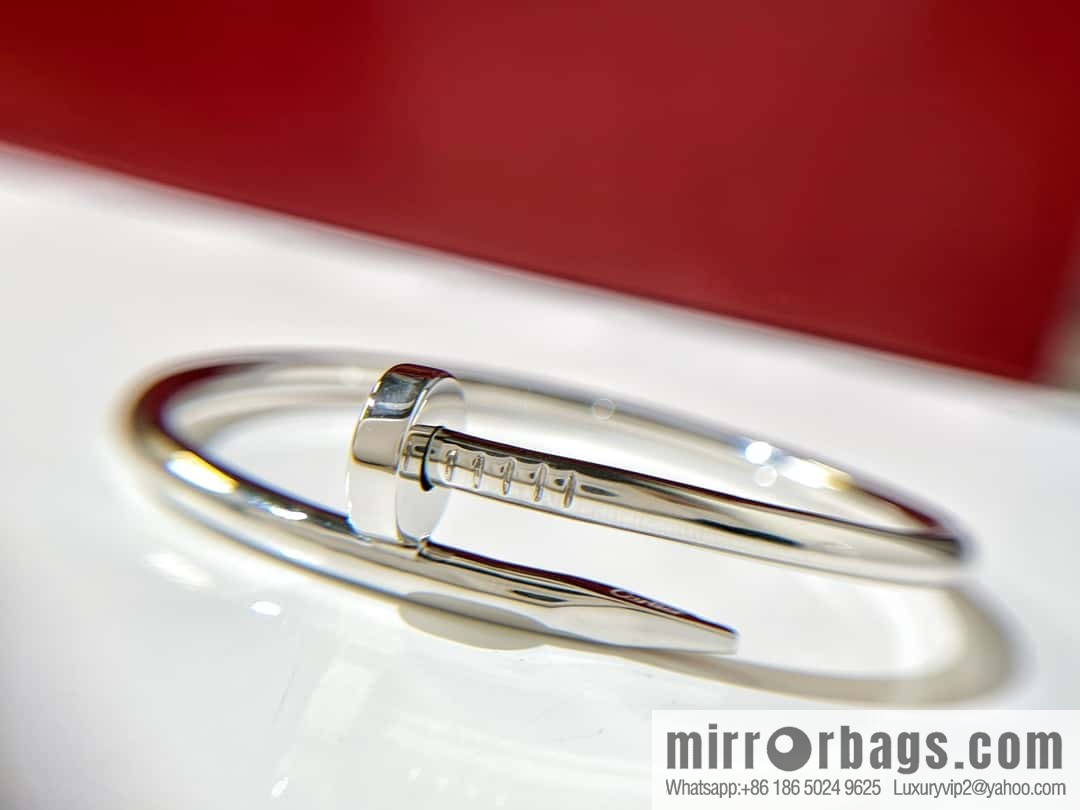 ❤️Popular (new version) ☀️ glossy model ☀️ Cartier LOVE series, glossy nail bracelet  ☀️