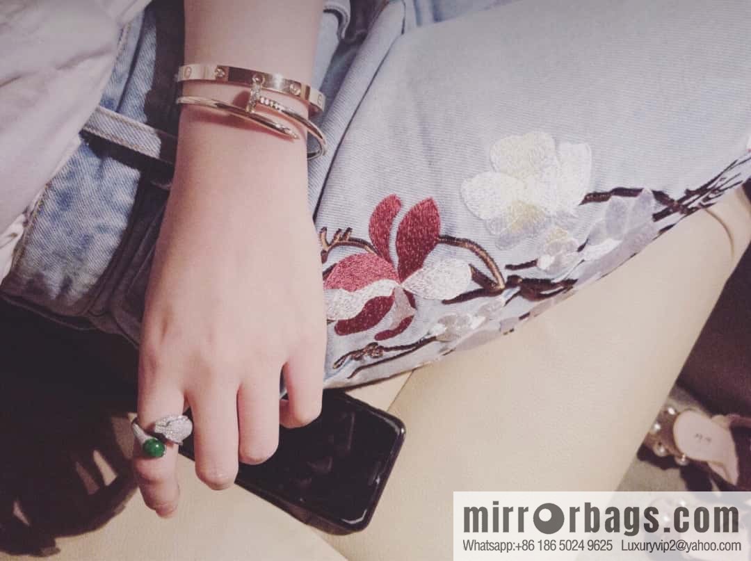 ❤️Popular (new version) ☀️ glossy model ☀️ Cartier LOVE series, glossy nail bracelet  ☀️