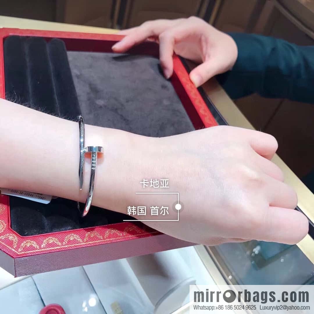 ❤️Popular (new version) ☀️ glossy model ☀️ Cartier LOVE series, glossy nail bracelet  ☀️