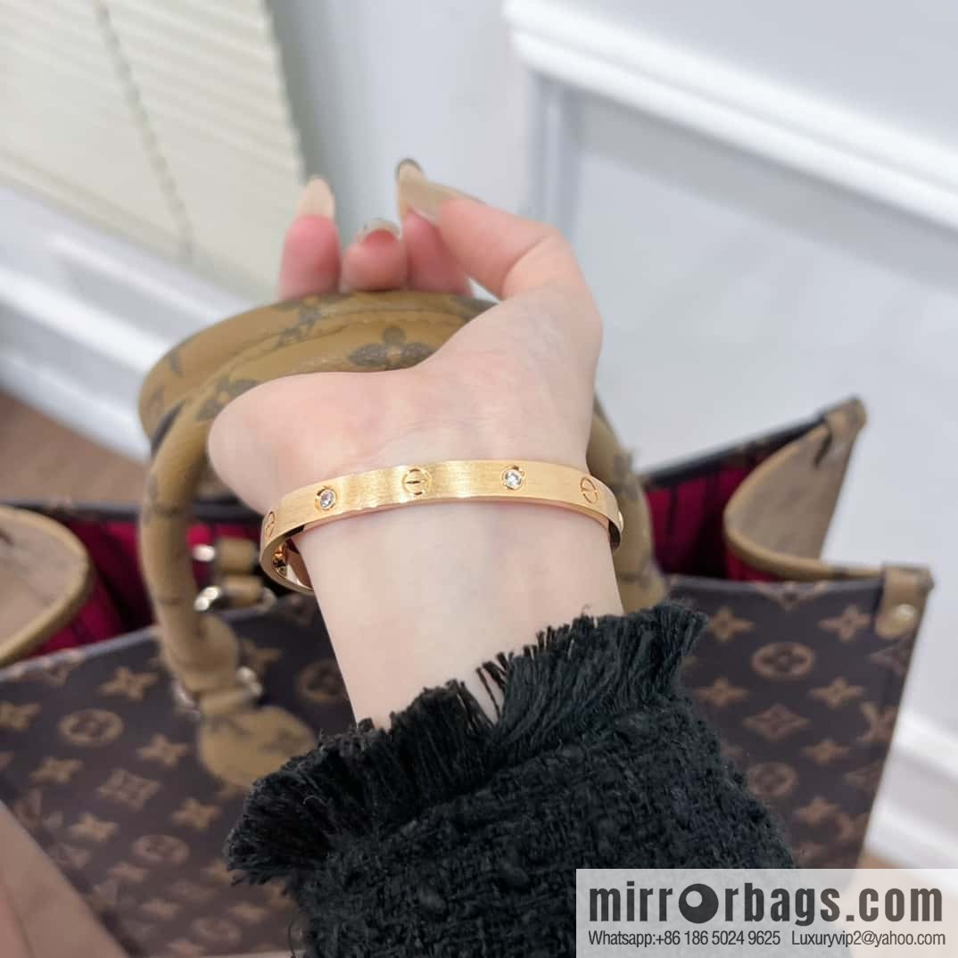 ❗️New ❗️ ☀️ Cartier Cartier Brushed LOVE Series Bracelet with Diamond ☀️