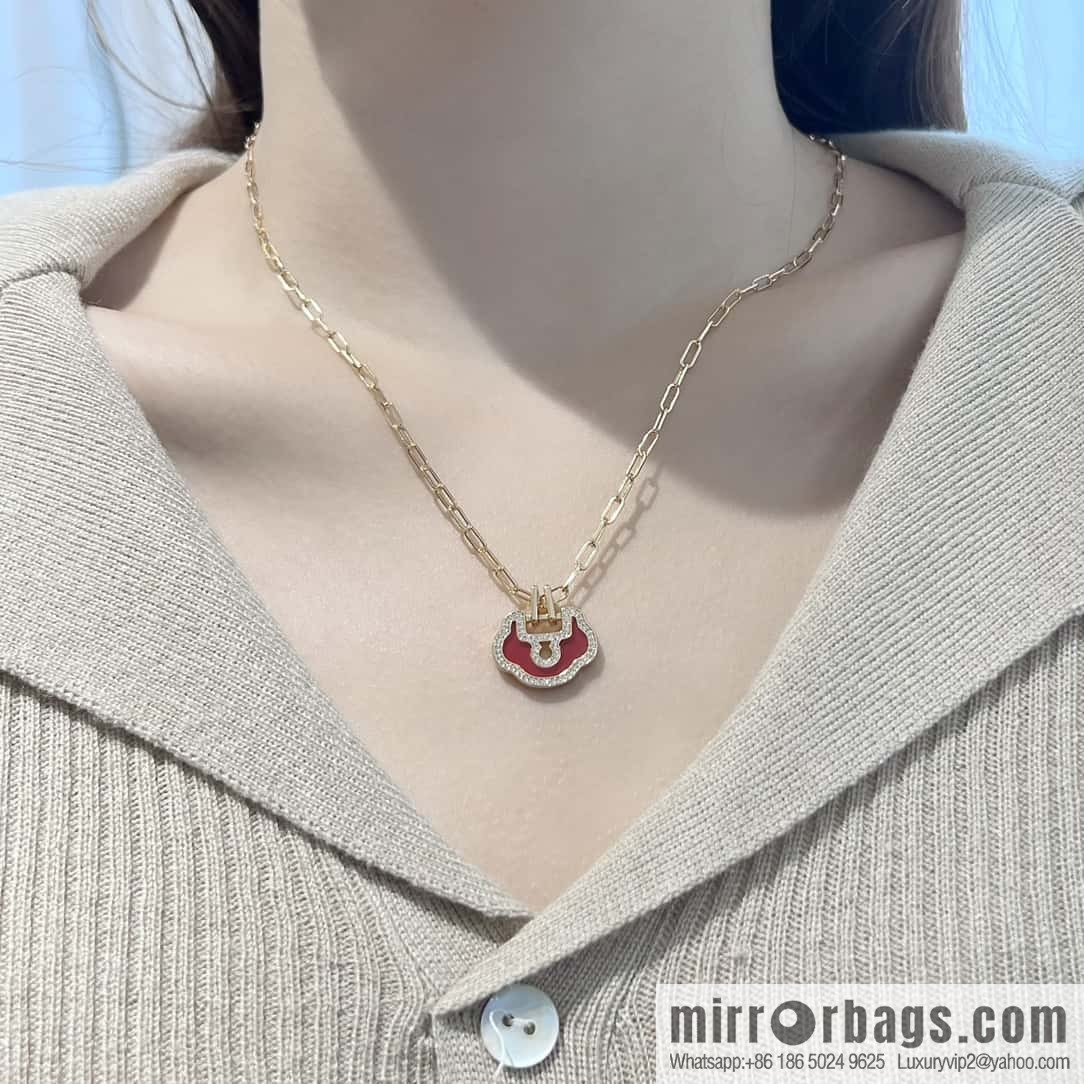 ❗️New ❗️ ☀️ Qeelin Yu Yi Flower Moon Ruyi Lock Necklace ☀️