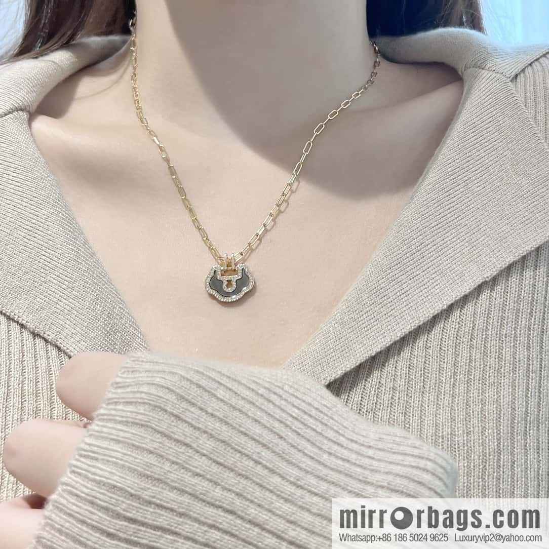 ❗️New ❗️ ☀️ Qeelin Yu Yi Flower Moon Ruyi Lock Necklace ☀️