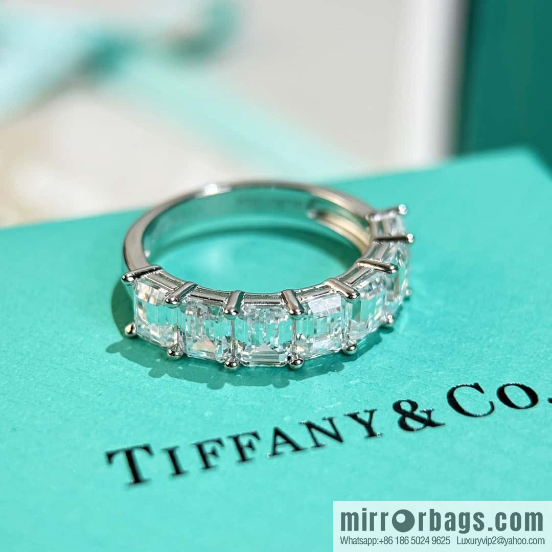 ❗️New ❗️ New ☑️ TIFFANY & Co. Single Row Diamond Ring