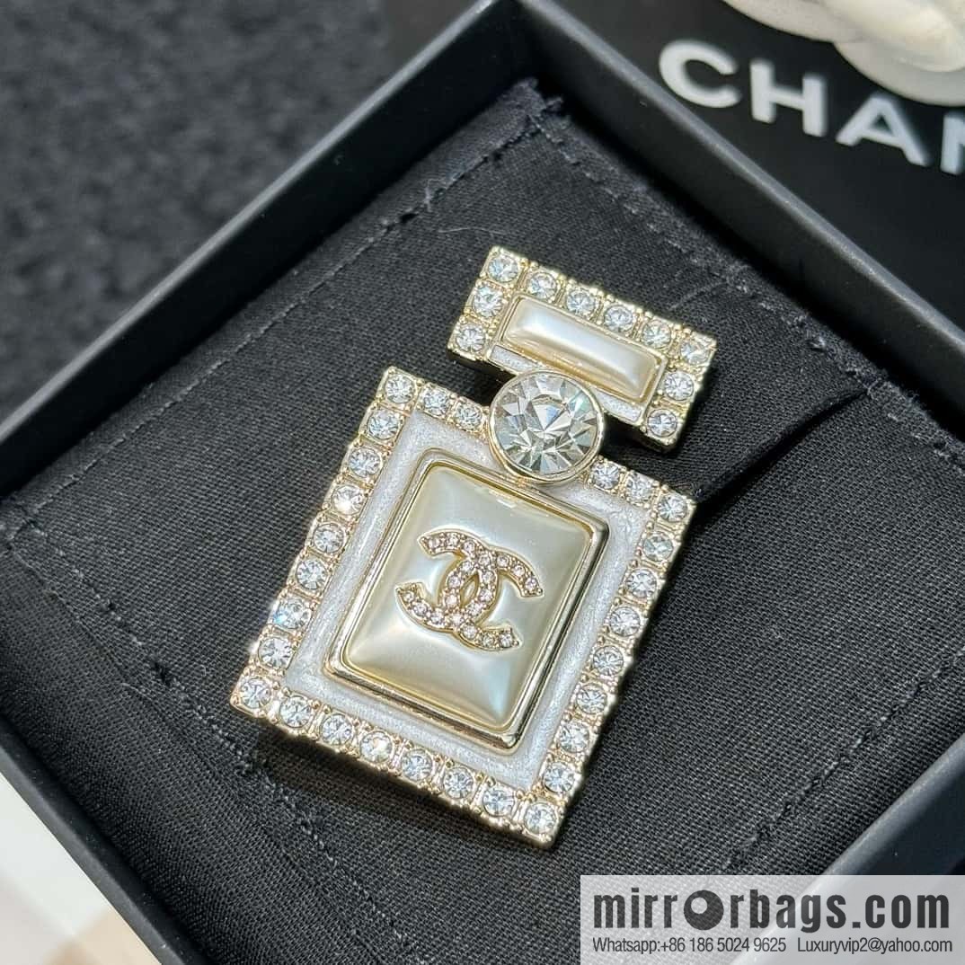 ❗️New ❗️☀️ New ☑️ Chanel perfume bottle brooch ☀️