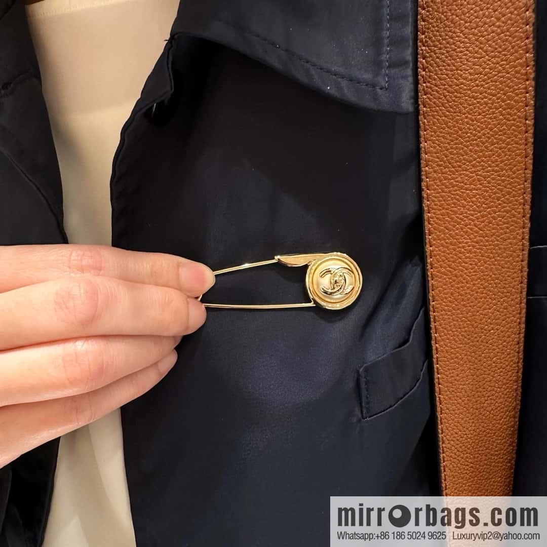 ❗️New ❗️ ☀️ New ☑️ Chanel Pin 🧷 Brooch ☀️