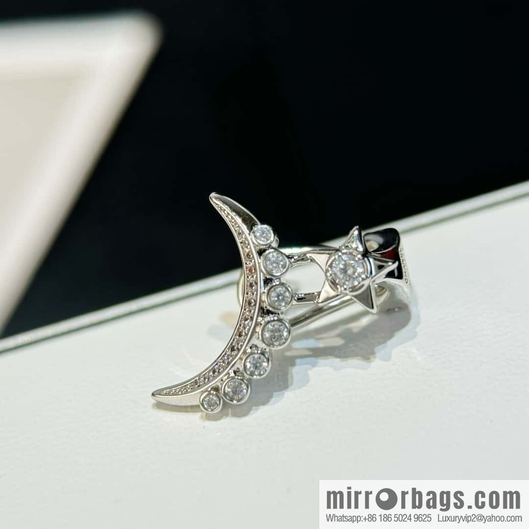 ❗️New ❗️☀️ (single) ☀️ new ☑️ Chanel meteor series LUNE moon star earclip earrings ☀️