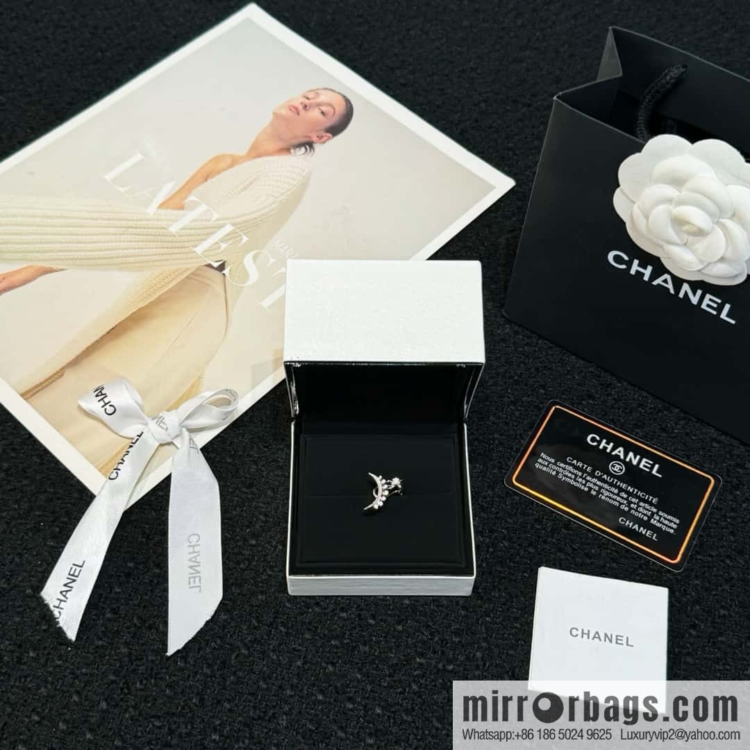 ❗️New ❗️☀️ (single) ☀️ new ☑️ Chanel meteor series LUNE moon star earclip earrings ☀️
