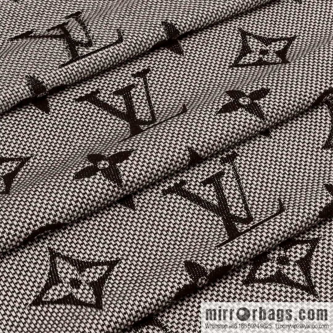 ๐๐จ๐ฎ๐ข๐ฌ ๐ฏ๐ฎ๐ข๐ญ๐ญ๐จ๐งโใ NEO NATรMONOGRAM Shawl ๐ณ M73677