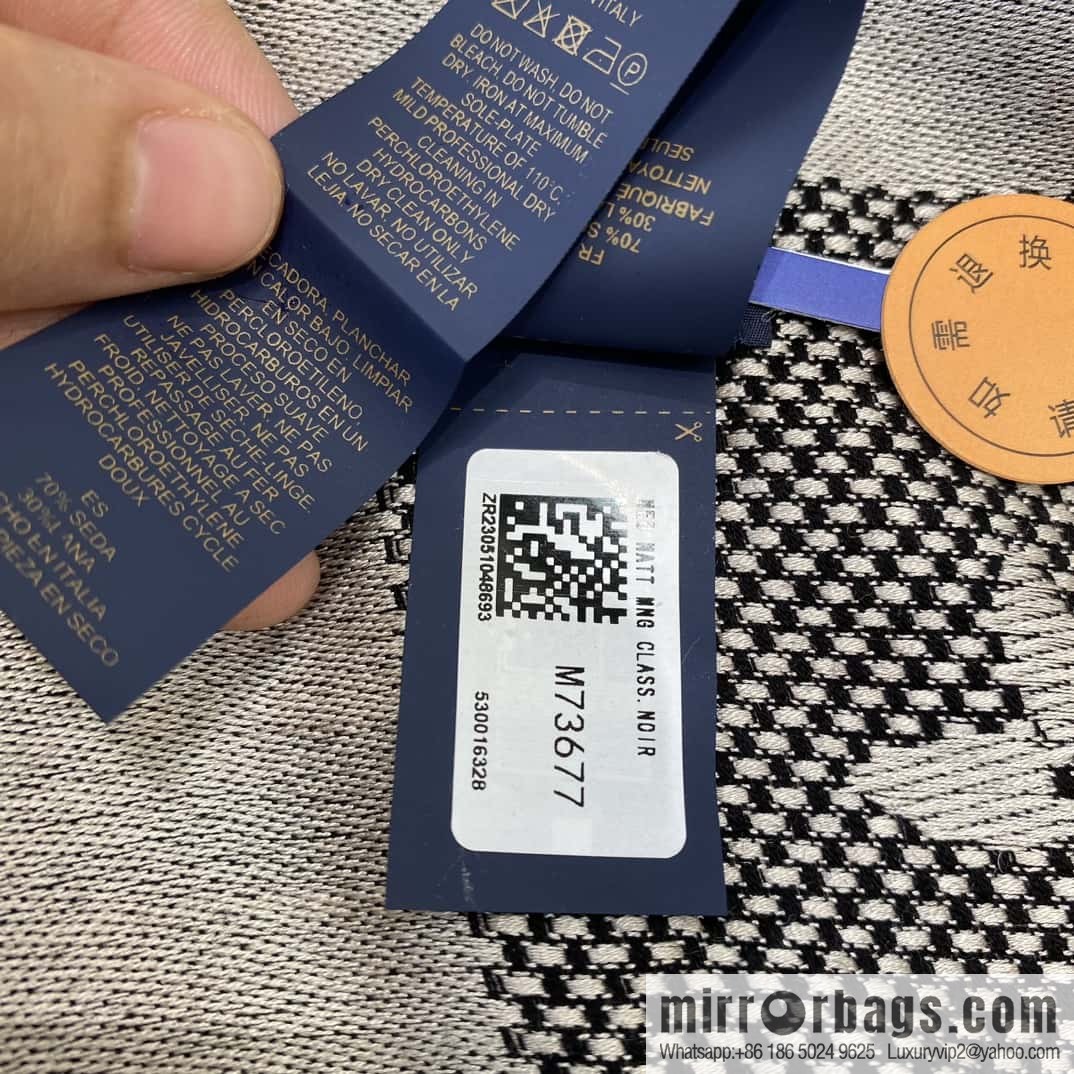 ๐๐จ๐ฎ๐ข๐ฌ ๐ฏ๐ฎ๐ข๐ญ๐ญ๐จ๐งโใ NEO NATรMONOGRAM Shawl ๐ณ M73677