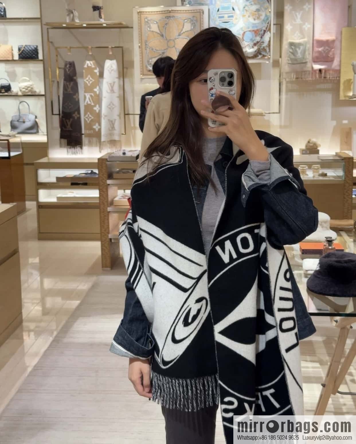 ๐๐จ๐ฎ๐ข๐ฌ ๐ฏ๐ฎ๐ข๐ญ๐ญ๐จ๐ง ใ lock shawl code M92855 synchronized item number ๐ black