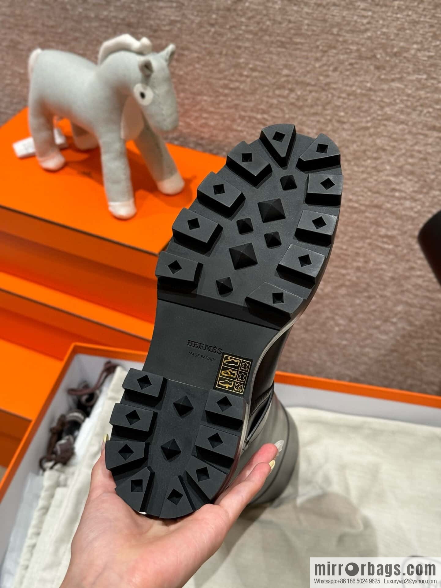 HERMES 218 Jaime Boots, black/Noir calfskin/calfskin
