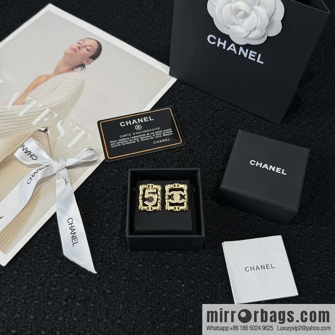 ❗️New ❗️☀️ New ☑️ Chanel c1 gold square double c5 word stud earrings ☀️