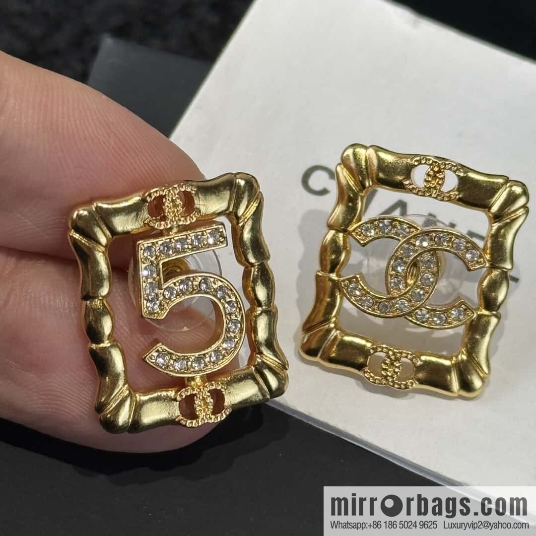 ❗️New ❗️☀️ New ☑️ Chanel c1 gold square double c5 word stud earrings ☀️