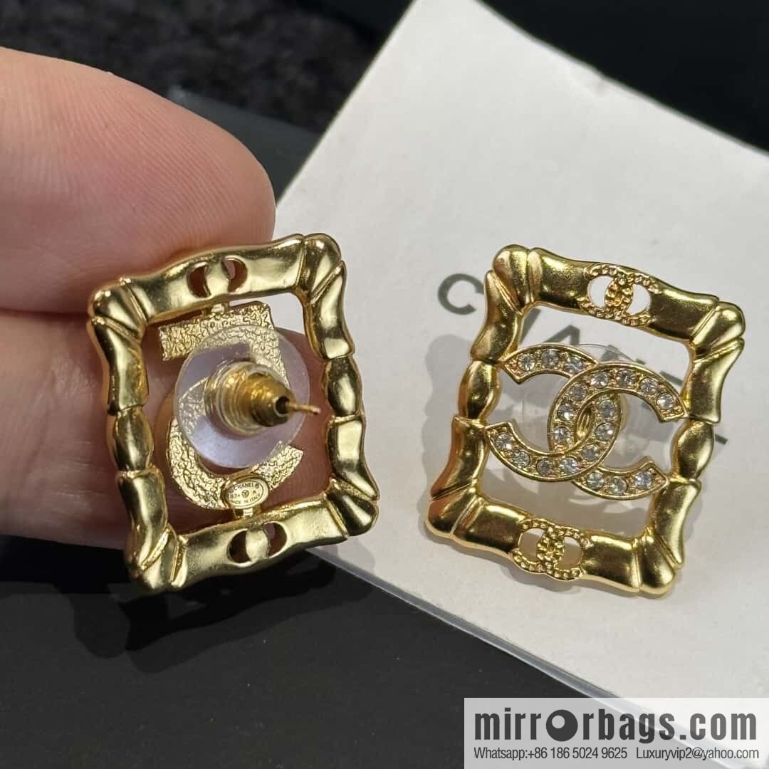 ❗️New ❗️☀️ New ☑️ Chanel c1 gold square double c5 word stud earrings ☀️