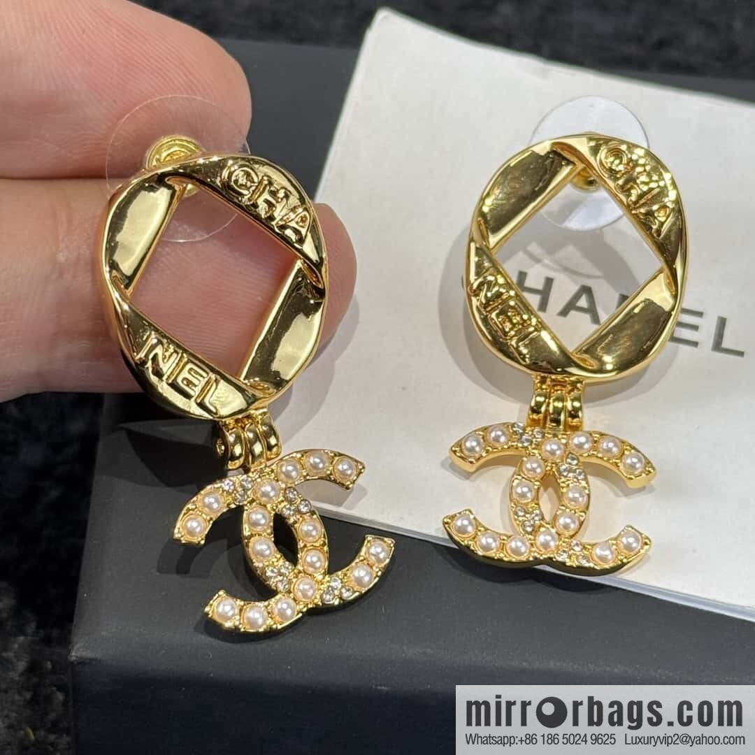 ❗️New ❗️☀️ New ☑️ Chanel c2 double c gold diamond stud earrings ☀️