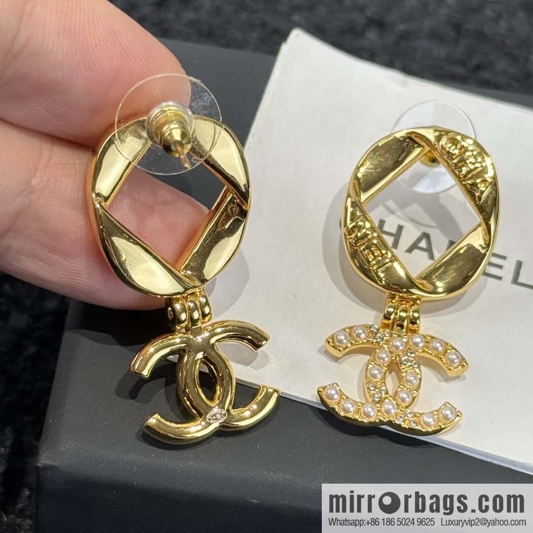 ❗️New ❗️☀️ New ☑️ Chanel c2 double c gold diamond stud earrings ☀️